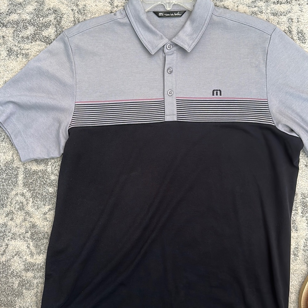 TRAVIS MATHEW GOLF POLO SHIRT MENS LARGE L GRAY BLACK STRIPES LIKE NEW